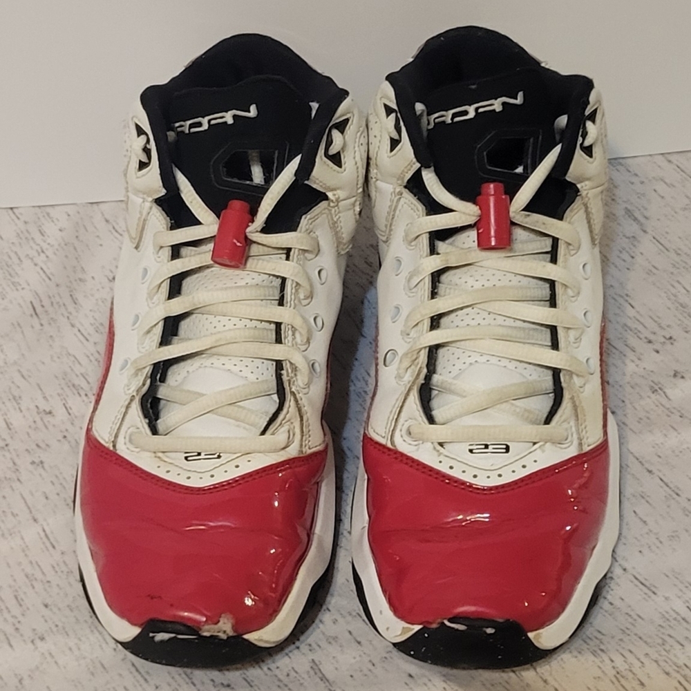 Nike Air Jordan B'Loyal US Youth Size 6.5Y CK1425-106 White Gym Red Black